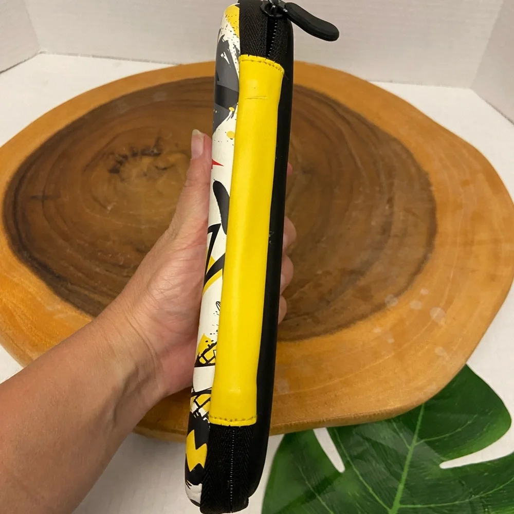 Nintendo Switch Pokémon Pikachu Hard Case